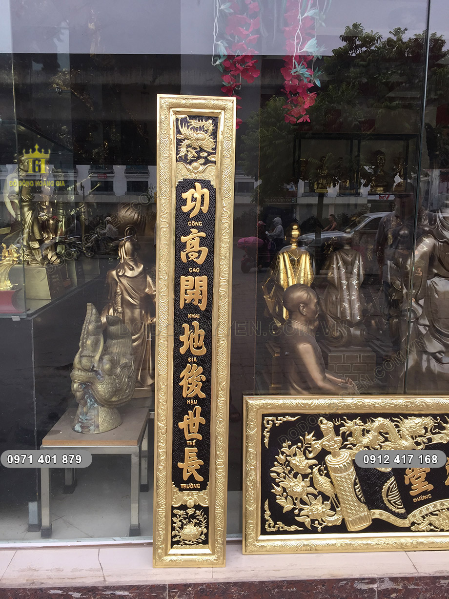 ho&agrave;nh phi c&acirc;u đối d&aacute;t v&agrave;ng